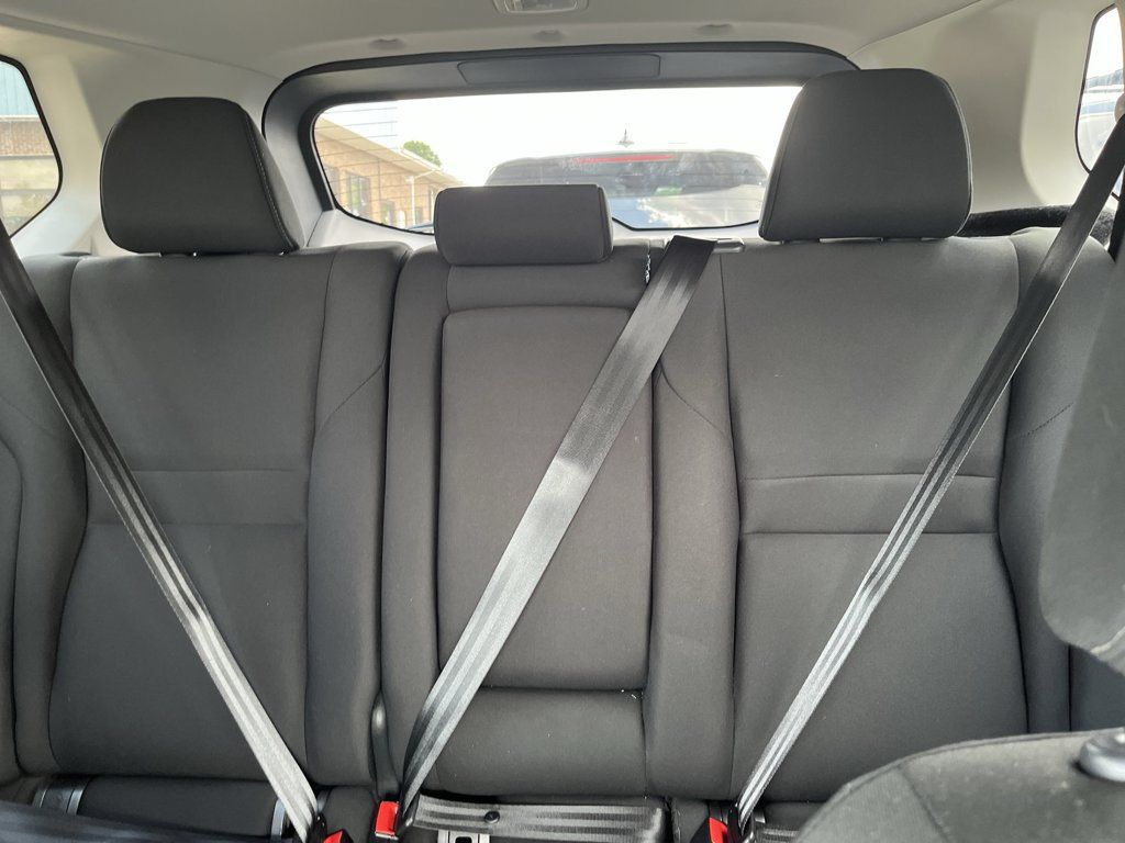 Used 2024 Nissan Rogue S AWD/4WD image 21