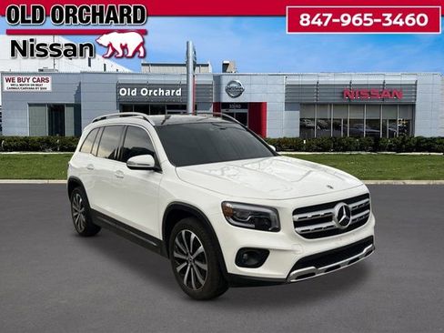 Used 2021 Mercedes-Benz GLB 250 4MATIC image 3