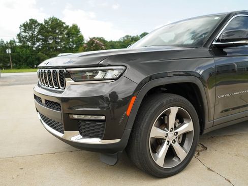 Used 2021 Jeep Grand Cherokee L Limited RWD image 18