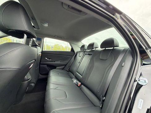 New 2026 Hyundai Elantra Limited FWD image 25