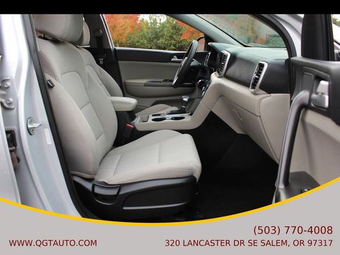 Used 2022 Kia Sportage LX FWD image 19