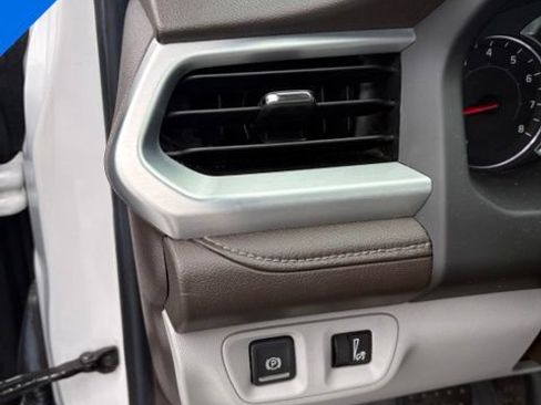 Used 2018 GMC Acadia SLT w/ LPO, Floor Liner Package FWD image 11