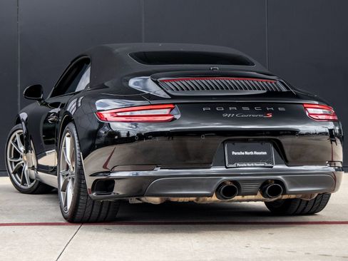 Certified 2017 Porsche 911 Carrera S image 3
