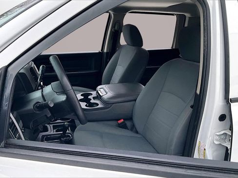 Used 2017 RAM 2500 Tradesman w/ Chrome Appearance Group image 18