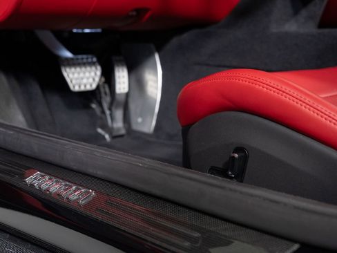 Used 2024 Ferrari Roma Spider image 34