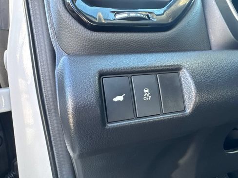 Used 2025 Honda Pilot EX-L image 26