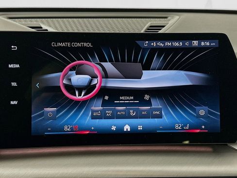 Used 2026 BMW X1 xDrive28i w/ Technology Package image 14