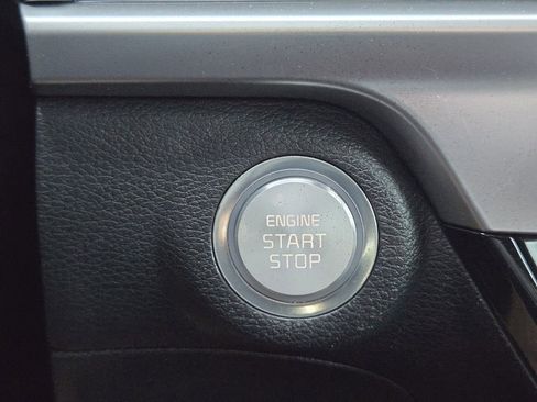 Used 2025 Kia Sorento SX Prestige image 19