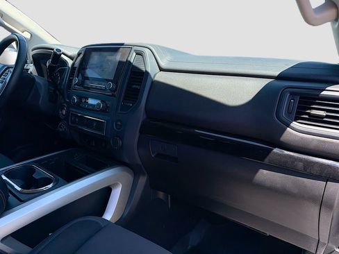 Used 2024 Nissan Titan SV w/ SV Convenience Package AWD/4WD image 28