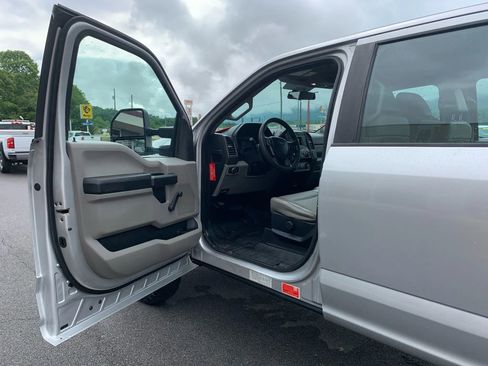 Used 2017 Ford F350 XL image 7