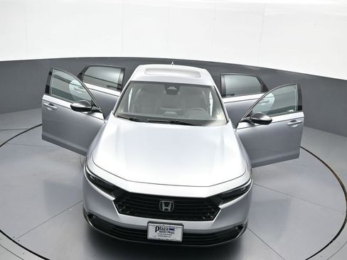 Used 2025 Honda Accord Sport image 45