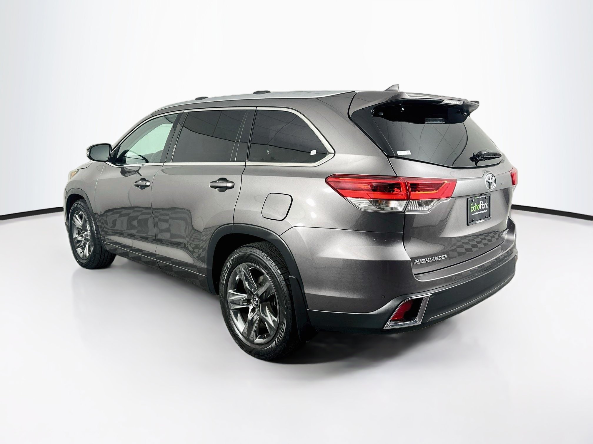 Used 2019 Toyota Highlander Limited Platinum w/ Carpet Mat Package (TMS) AWD/4WD image 5