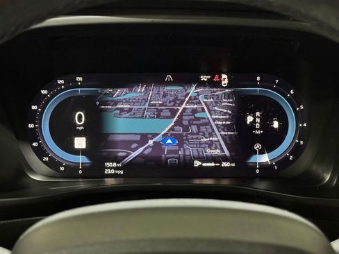 Used 2023 Volvo XC40 B5 Plus image 14