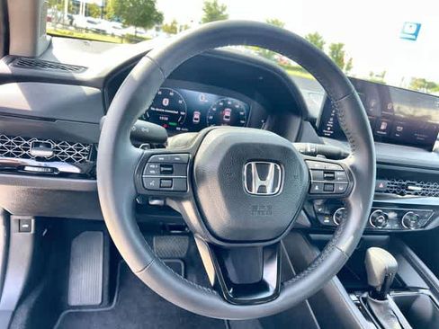 Used 2026 Honda Accord EX-L image 17