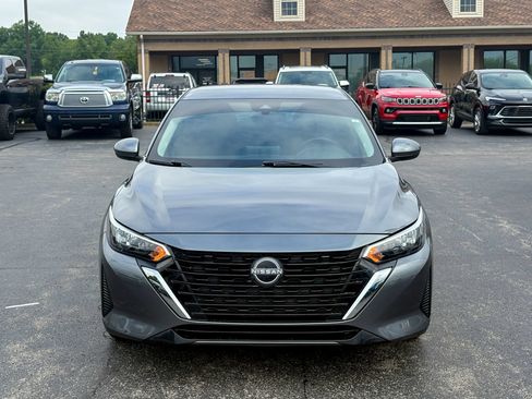 Used 2025 Nissan Sentra SV w/ All-Weather Package FWD image 4