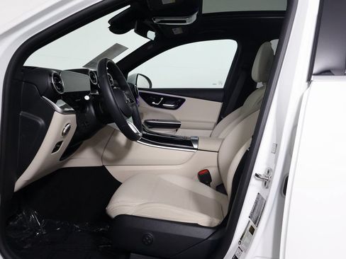 Certified 2026 Mercedes-Benz GLC 300 image 10