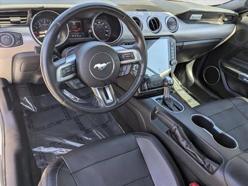 Used 2018 Ford Mustang Premium image 21