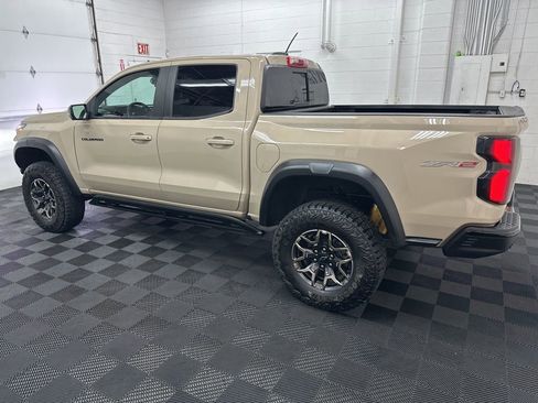 Used 2024 Chevrolet Colorado ZR2 w/ ZR2 Convenience Package III AWD/4WD image 5