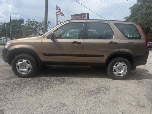 Used 2002 Honda CR-V LX image 2