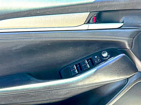 Used 2018 MAZDA MAZDA6 Sport w/ I-ACTIVSENSE Package FWD image 16