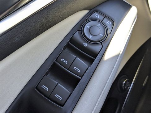 Used 2023 Buick Enclave Essence w/ Experience Buick Package image 27