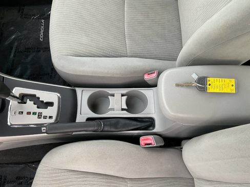 Used 2010 Toyota Corolla LE image 21