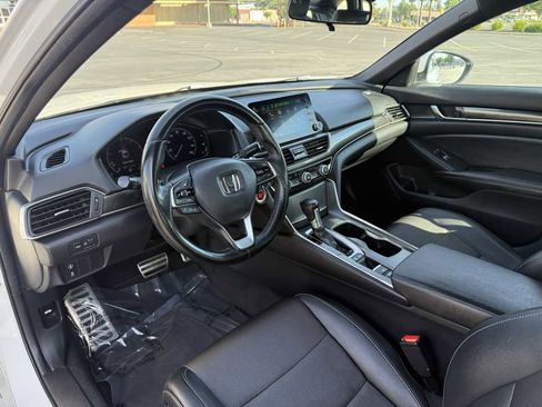 Used 2019 Honda Accord Sport image 13