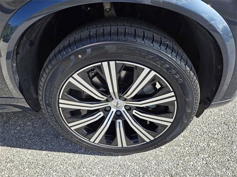 Certified 2023 Volvo XC90 B6 Core w/ Climate Package image 22