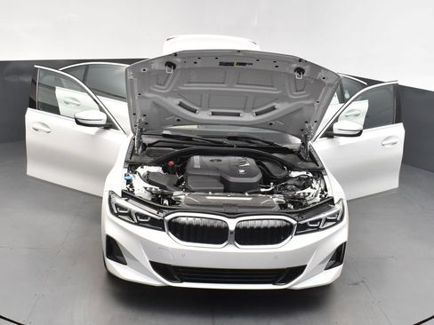 Certified 2025 BMW 330i Sedan w/ Premium Package image 52