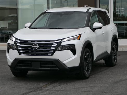 Used 2025 Nissan Rogue SV FWD image 7