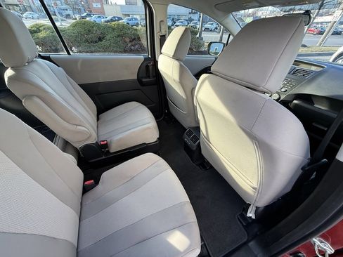 Used 2013 MAZDA MAZDA5 Sport image 34