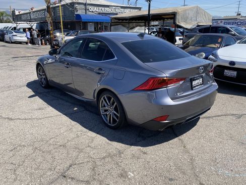 Used 2018 Lexus IS 300 F Sport image 9