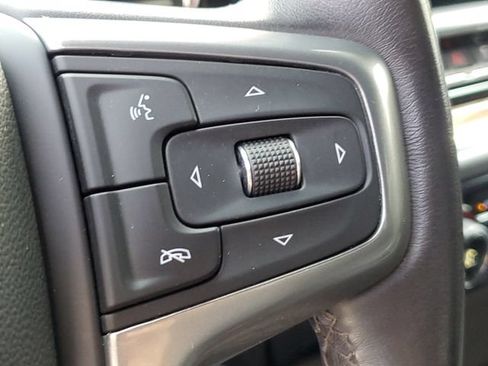 Used 2022 Chevrolet Silverado 1500 LT AWD/4WD image 11
