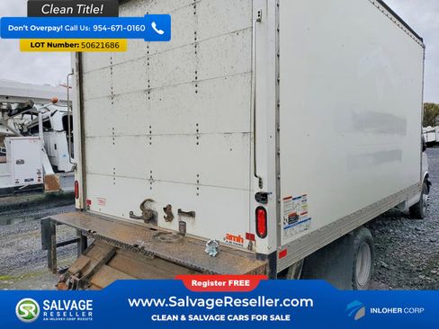 Used 2020 Chevrolet Express 4500 RWD image 4