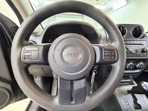 Used 2014 Jeep Compass Sport w/ Power Value Group AWD/4WD image 38