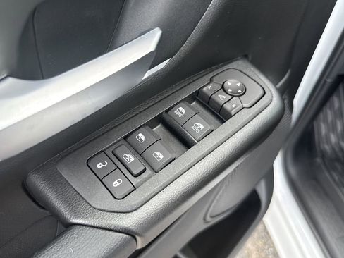 New 2026 RAM 1500 4x4 Crew Cab image 11