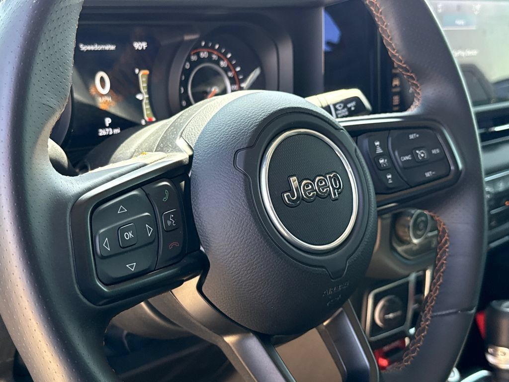 Used 2025 Jeep Gladiator Mojave AWD/4WD image 29