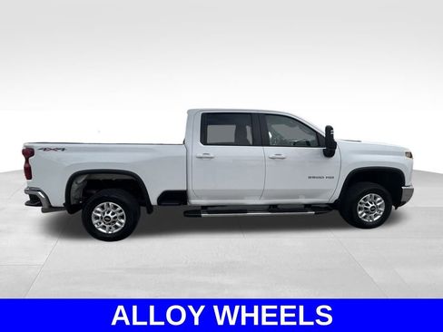 Used 2025 Chevrolet Silverado 2500 LT w/ Convenience Package image 3