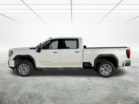 Used 2023 GMC Sierra 3500 Denali w/ Denali Ultimate Package image 2