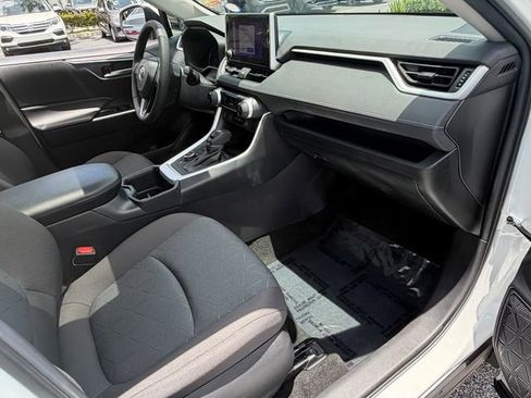 Certified 2023 Toyota RAV4 XLE w/ Convenience Package AWD/4WD image 18