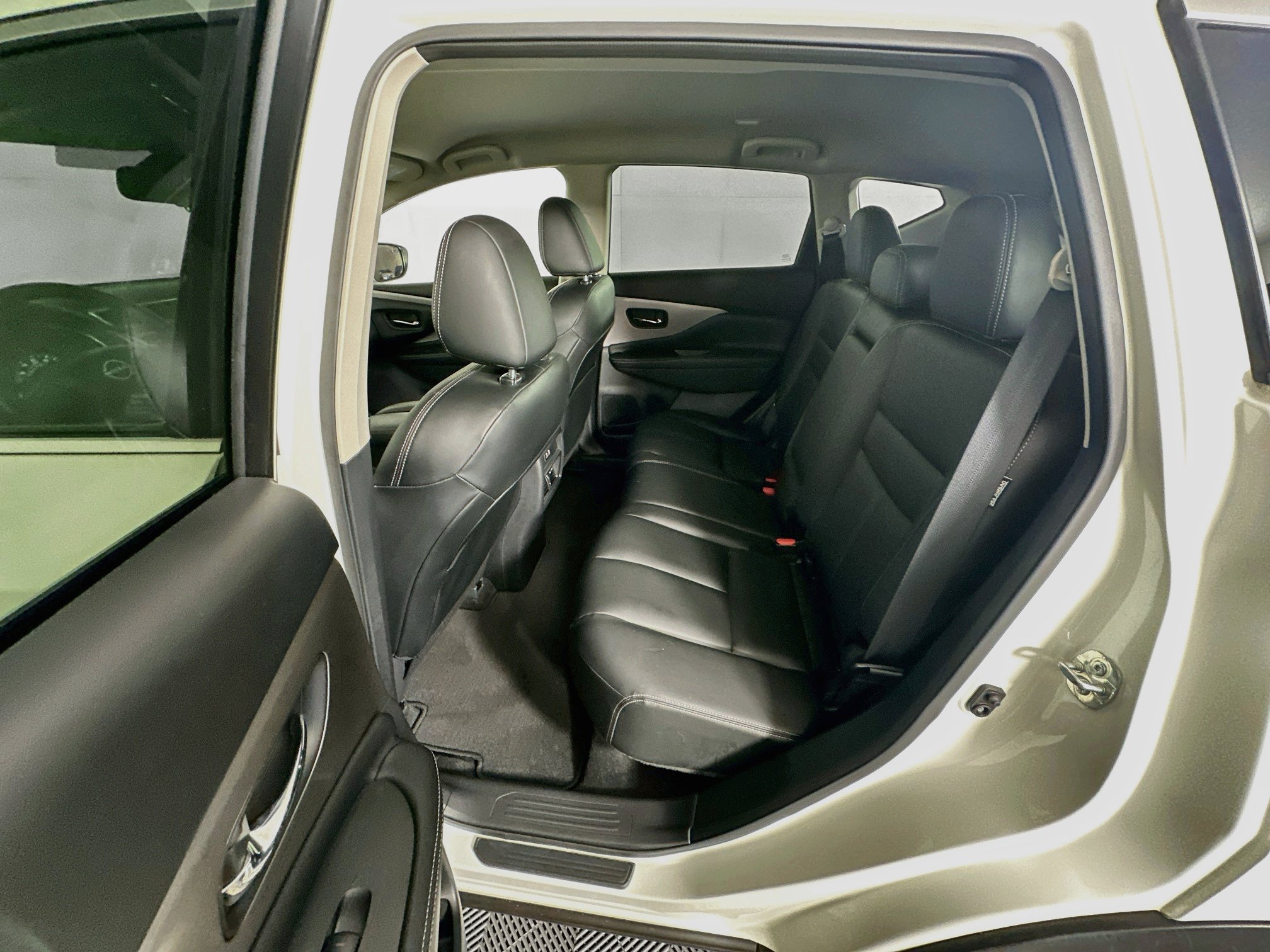 Used 2023 Nissan Murano SV FWD image 26