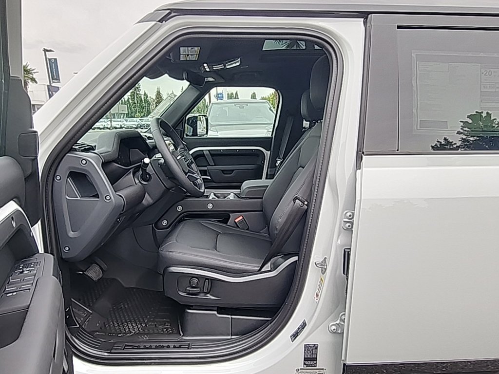 New 2026 Land Rover Defender 110 X-Dynamic SE AWD/4WD image 8