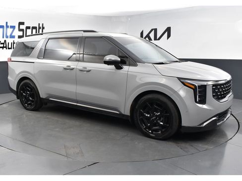 Certified 2025 Kia Carnival SX Prestige image 7