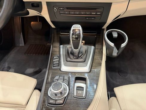 Used 2010 BMW Z4 sDrive35i image 45