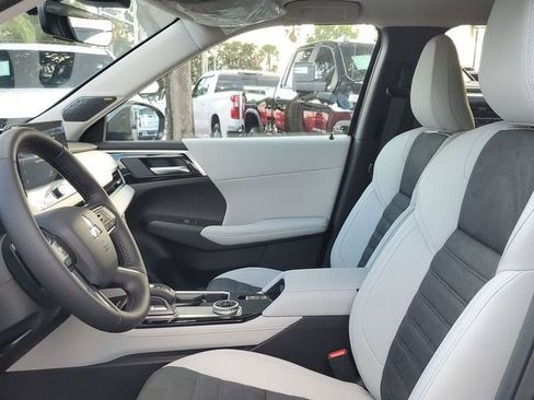 New 2026 Mitsubishi Outlander SE FWD image 22