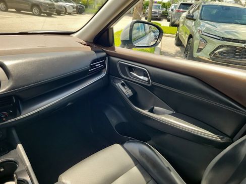 Used 2021 Nissan Rogue SV w/ Premium Package AWD/4WD image 14