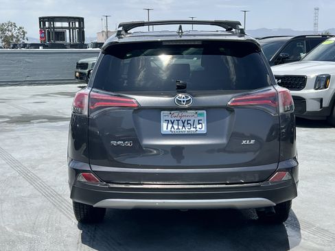 Used 2017 Toyota RAV4 XLE w/ Carpet Mat Package FWD image 6