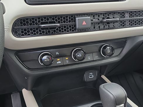 Certified 2024 Honda HR-V LX image 23