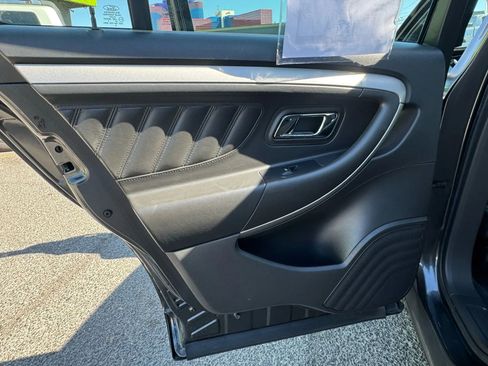 Used 2017 Ford Taurus SEL image 13