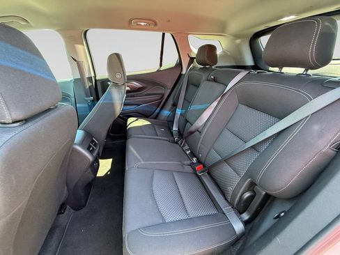 Used 2024 GMC Terrain SLE AWD/4WD image 37